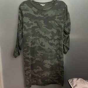 Jane & delancy camo sweatshirt dress M